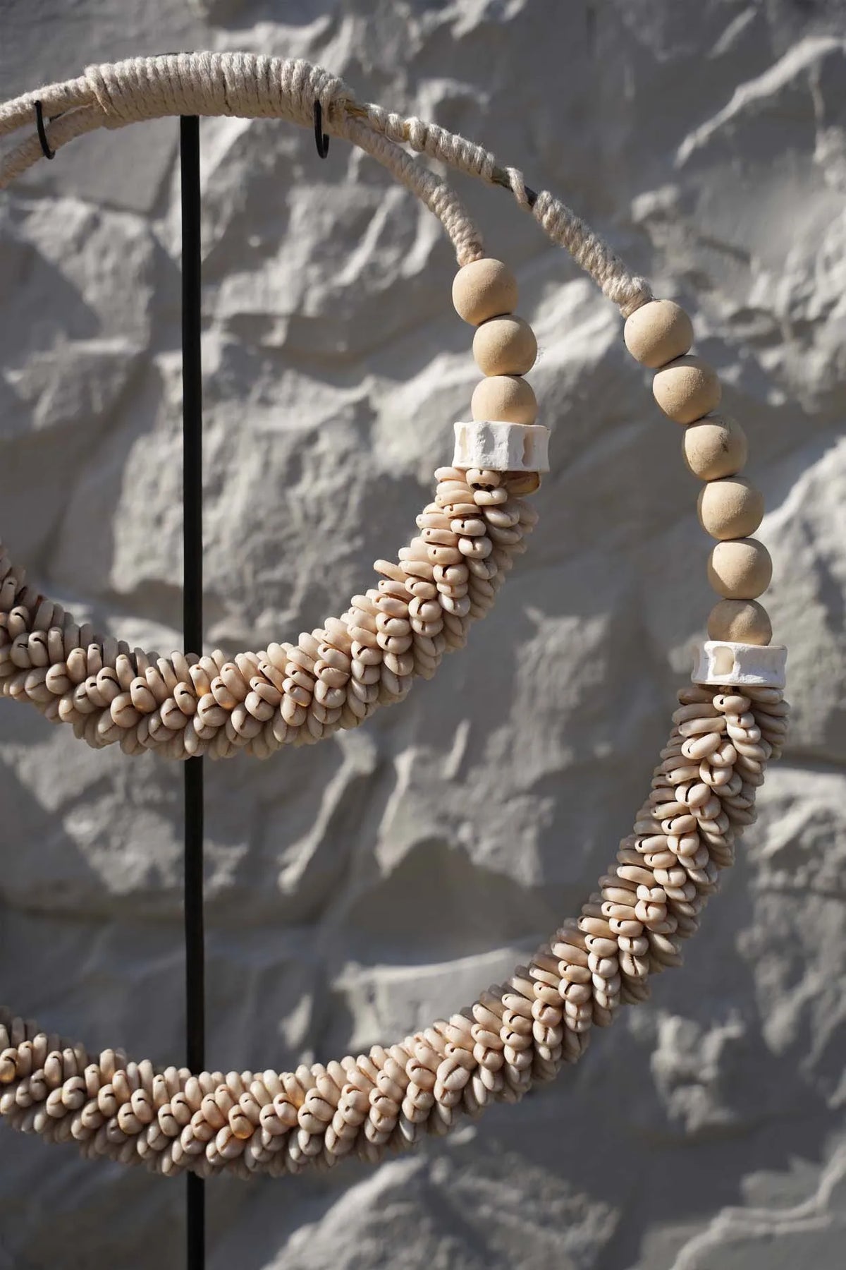 Double Necklace with Shells on Stand - Natural - Balinaya