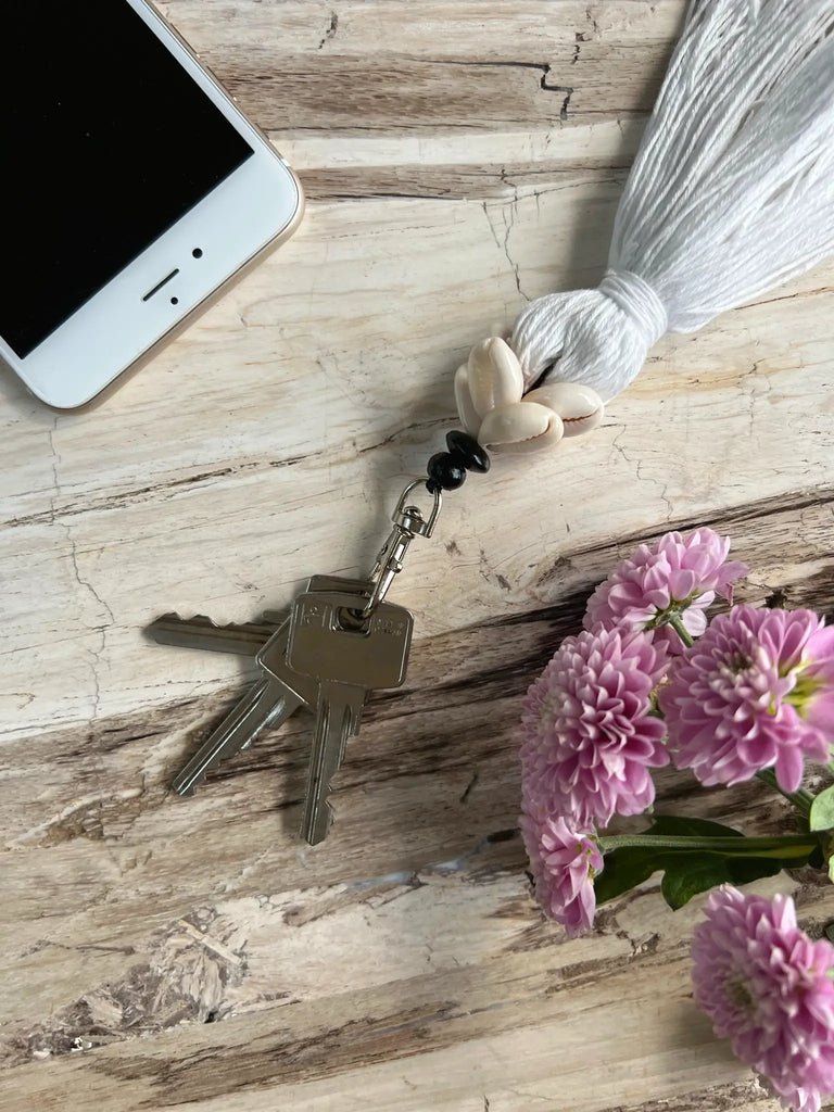 The Cowrie Tassel Keychain - White - Balinaya