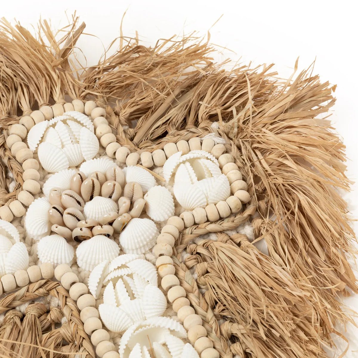 The Raffia Shell Cross - Natural White - L - Balinaya