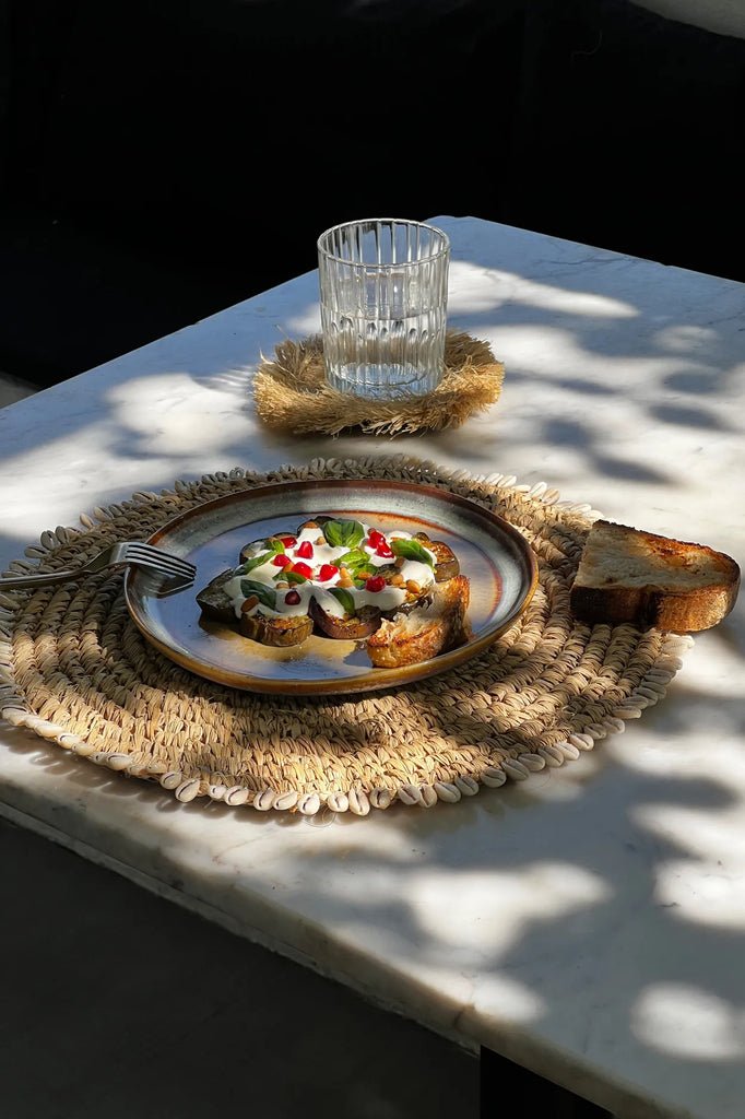 The Raffia Shell Placemat - Natural - Balinaya