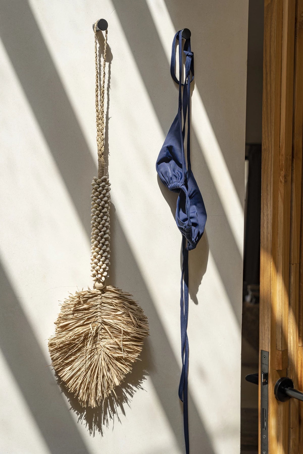 The Raffia & Shells Hanging Decoration - Cream Natural - Balinaya