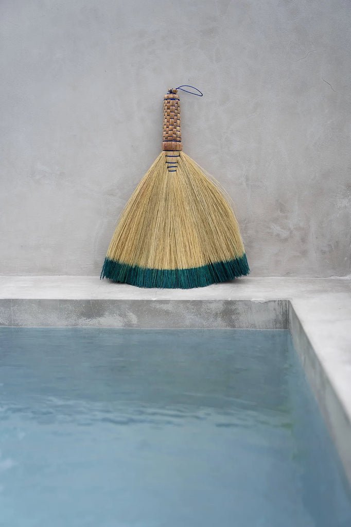 The Sweeping Hand Brush - Natural Turquoise - Balinaya