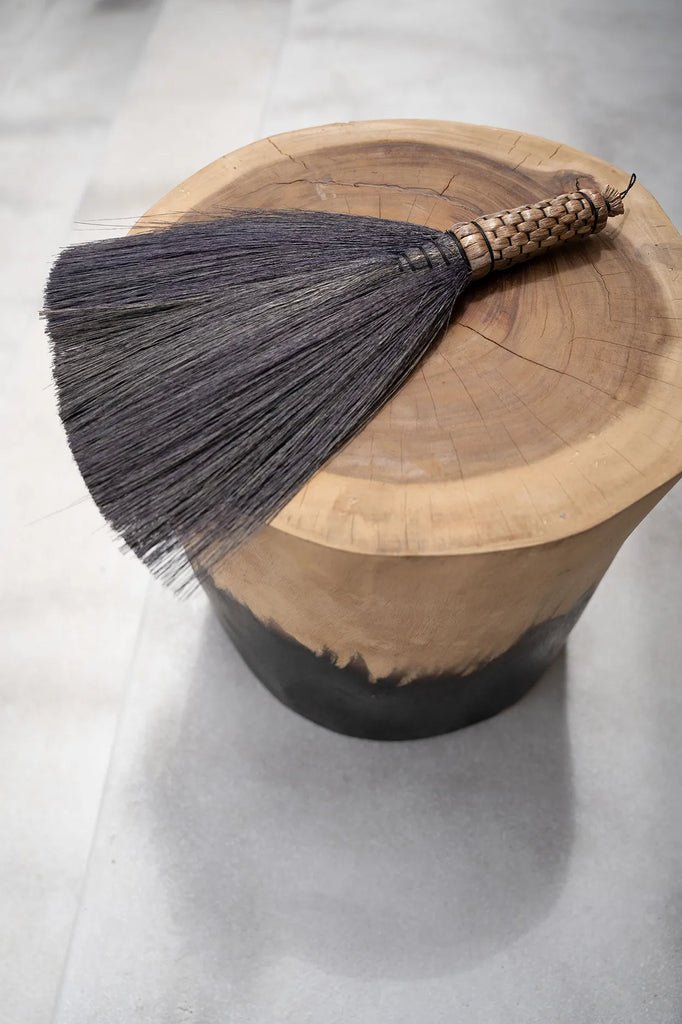 The Sweeping Hand Sweeper - Black - Balinaya