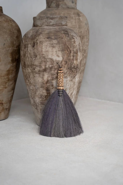 The Sweeping Hand Sweeper - Black - Balinaya