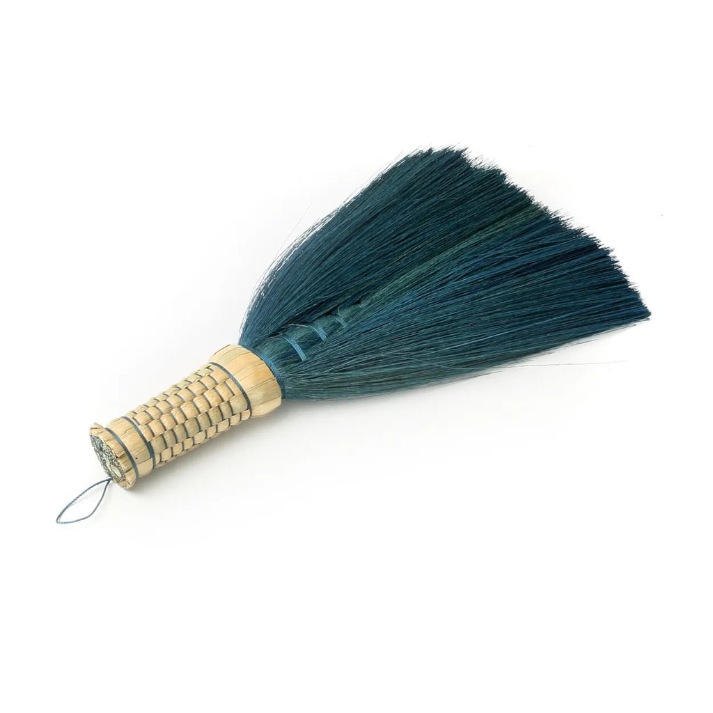 The Sweeping Hand Sweeper - Turquoise - Balinaya